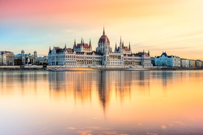 Spis Michelin-mad til lavpris og oplev Budapest for kun 1.370,- inkl. fly og hotel (7 dage) Spis Michelin-mad til lavpris og oplev Budapest for kun 1.370,- inkl. fly og hotel (7 dage)