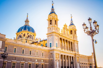 Smuttur til Madrid i januar for kun 734,- pr. person ink. super flot 4-stjernet hotel Smuttur til Madrid i januar for kun 734,- pr. person ink. super flot 4-stjernet hotel