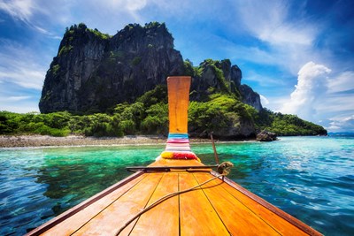 Flyv direkte til Phuket inkl. 4-stjernet hotel for kun 3.882,- pr. person Flyv direkte til Phuket inkl. 4-stjernet hotel for kun 3.882,- pr. person