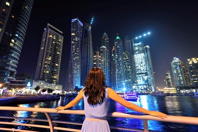 Sommerferie i Dubai på overdådigt 4-stjernet hotel inkl. fly for kun 3.088,- i 6 nætter Sommerferie i Dubai på overdådigt 4-stjernet hotel inkl. fly for kun 3.088,- i 6 nætter