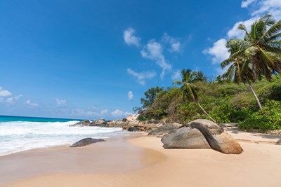 Oplev de smukkeste paradisstrande på Seychellerne – Fly kun 3.756,- – 3-stjernet fly og hotel i 8 nætter kun 5.974,-
