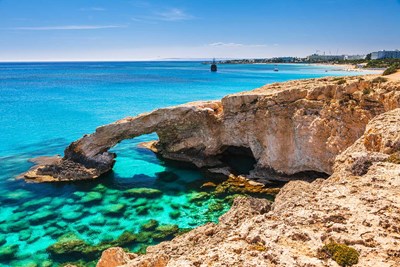 7 nætter på Cypern i juli på 3-stjernet centralt beliggende hotel kun 2.035,- inkl. fly.