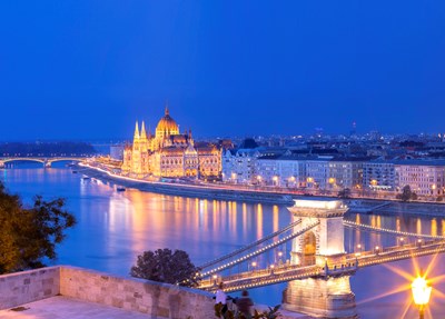 Budapest i 3 dage på lækkert og centralt 4-stjernet hotel med direkte fly fra kun 784,- Budapest i 3 dage på lækkert og centralt 4-stjernet hotel med direkte fly fra kun 784,-
