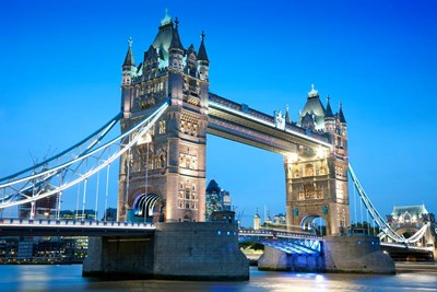 LONDON tur/retur KUN 56,- LONDON tur/retur KUN 56,-