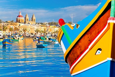 Super billige direkte flybilletter til Malta eller Venedig