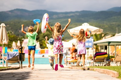 Hvad med en tur til Grækenland i skolernes sommerferien?✈️?? Dejlige 3-stjernede hoteller lige nu fra kun 3.196,- ⛱☀️ Hvad med en tur til Grækenland i skolernes sommerferien?✈️?? Dejlige 3-stjernede hoteller lige nu fra kun 3.196,- ⛱☀️