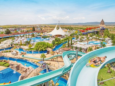 Pool, vandrutchebaner og ALL INCLUSIVE fra kun 1999,- Pool, vandrutchebaner og ALL INCLUSIVE fra kun 1999,-